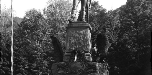 Andreas-Hofer-Denkmal mit Statue am Bergisel